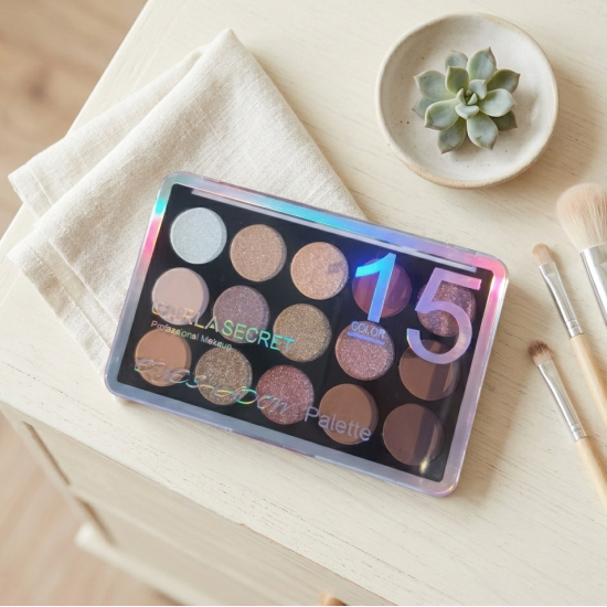 Carla Secret Eyeshadow Palette 